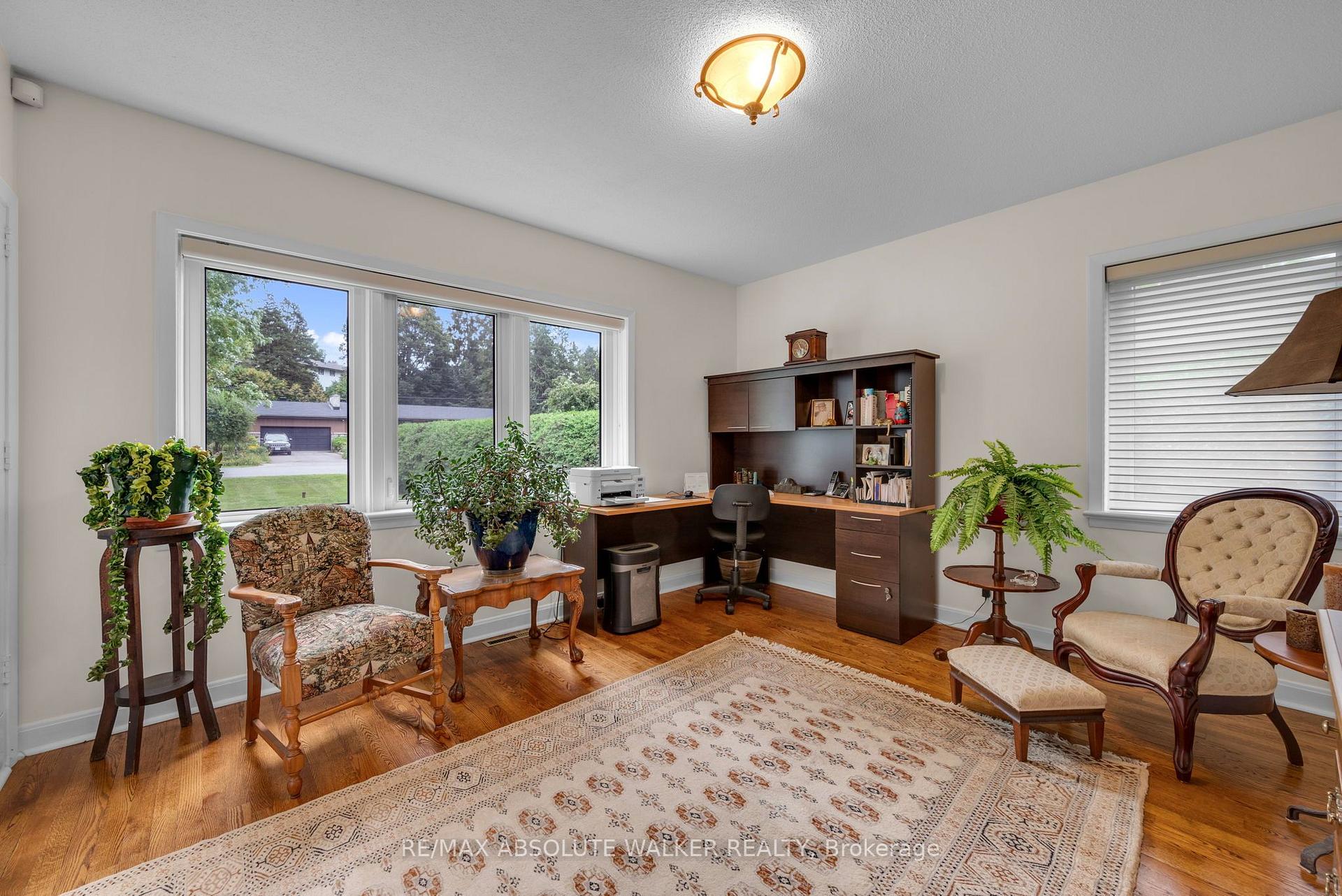 Photo 11 of 3657 Revelstoke Drive, Ottawa, Mooneys Bay/Revelstoke — HOMEH