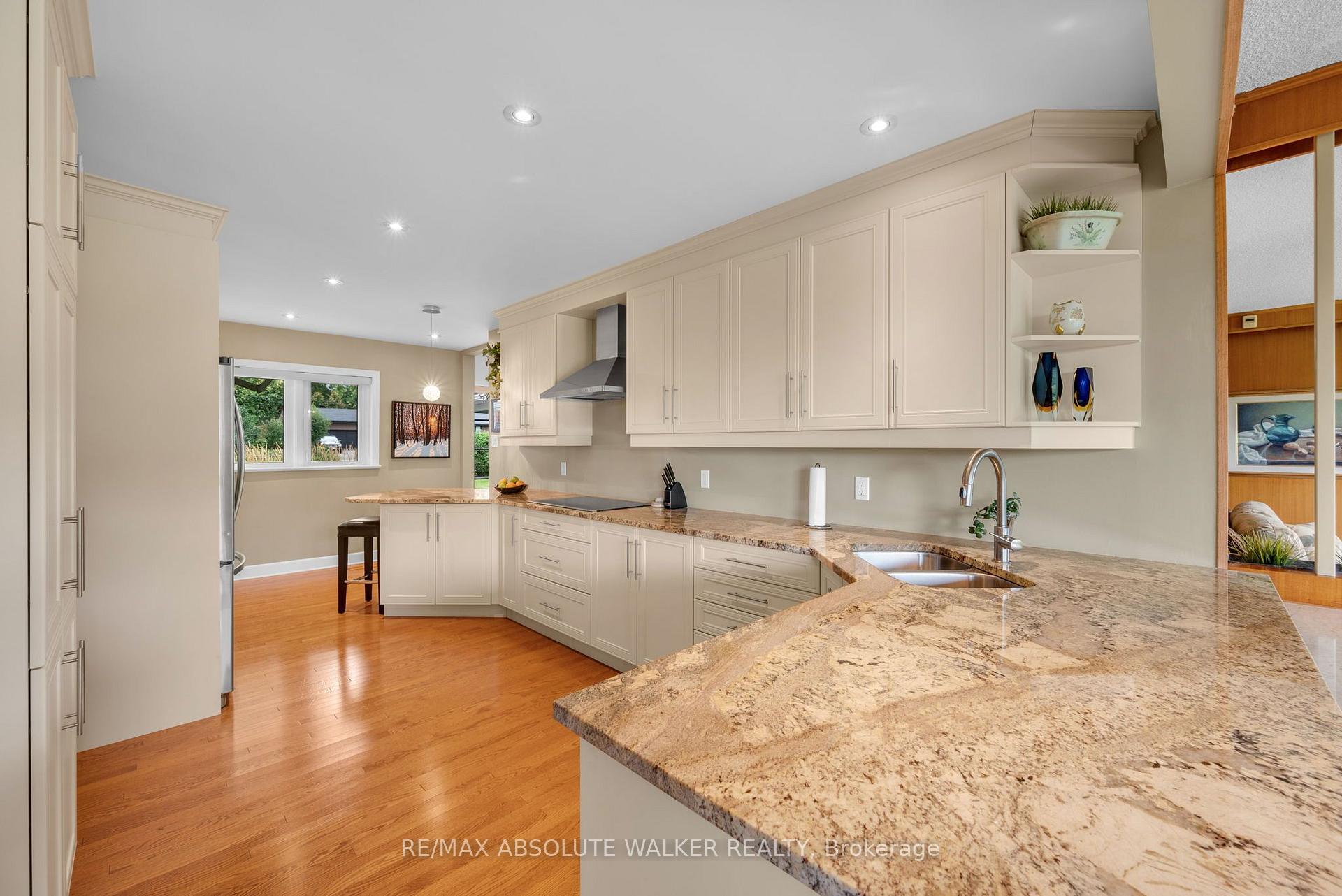 Photo 22 of 3657 Revelstoke Drive, Ottawa, Mooneys Bay/Revelstoke — HOMEH
