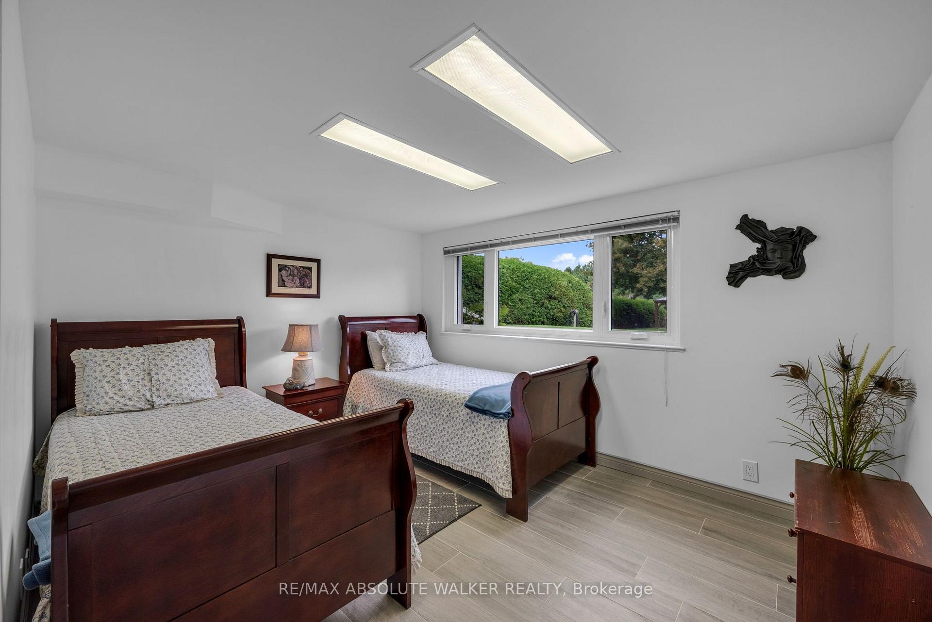 Photo 36 of 3657 Revelstoke Drive, Ottawa, Mooneys Bay/Revelstoke — HOMEH
