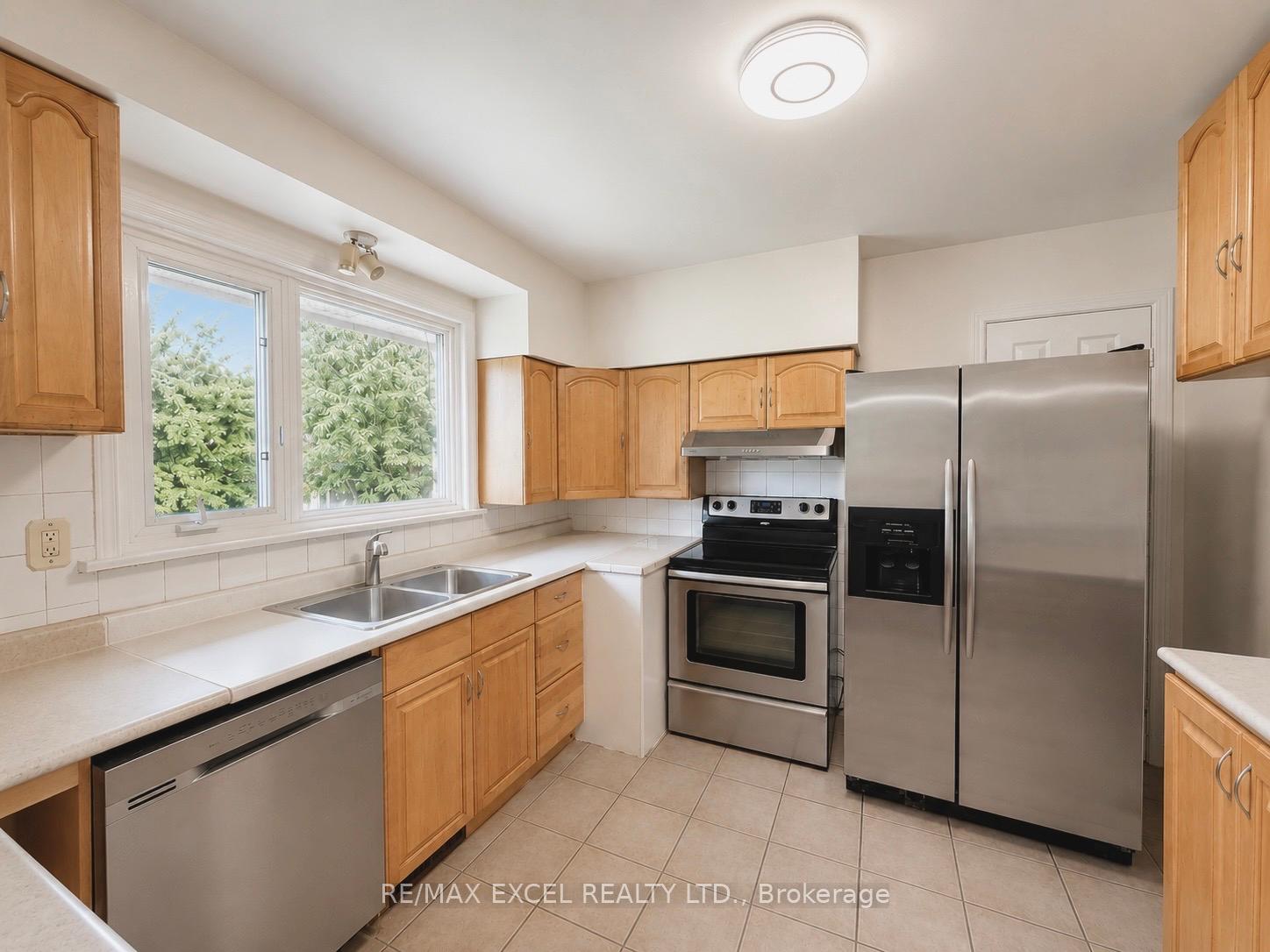 Photo 5 of Unit Main, 39 Commons Drive, Scarborough, Tam O'Shanter-Sullivan — HOMEH