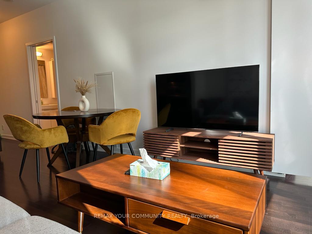 Photo 6 of Unit 1709, 14 York Street, Toronto, Waterfront Communities — HOMEH