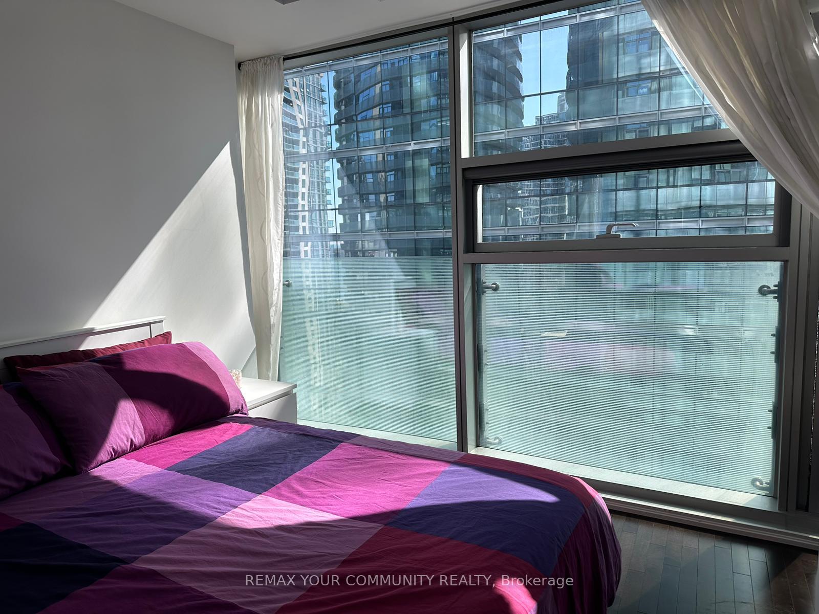 Photo 11 of Unit 1709, 14 York Street, Toronto, Waterfront Communities — HOMEH