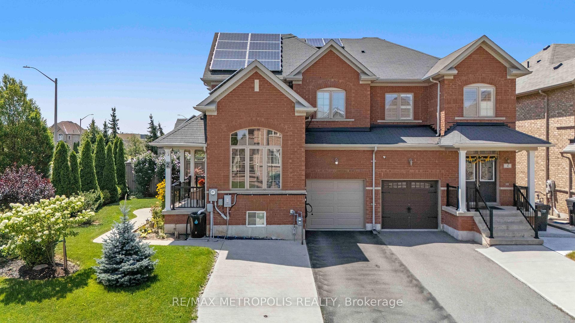Photo 4 of 2 Brentwick Drive, Brampton, Credit Valley — HOMEH