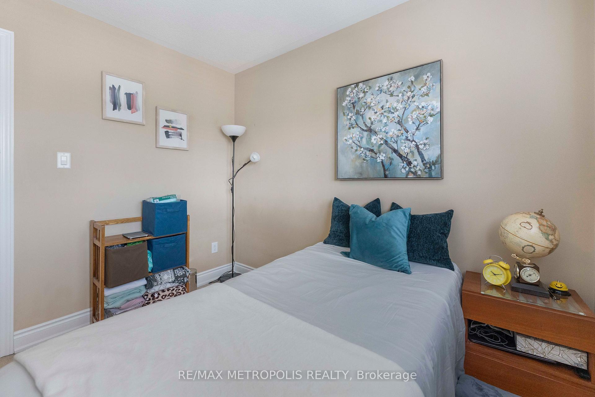 Photo 33 of 2 Brentwick Drive, Brampton, Credit Valley — HOMEH