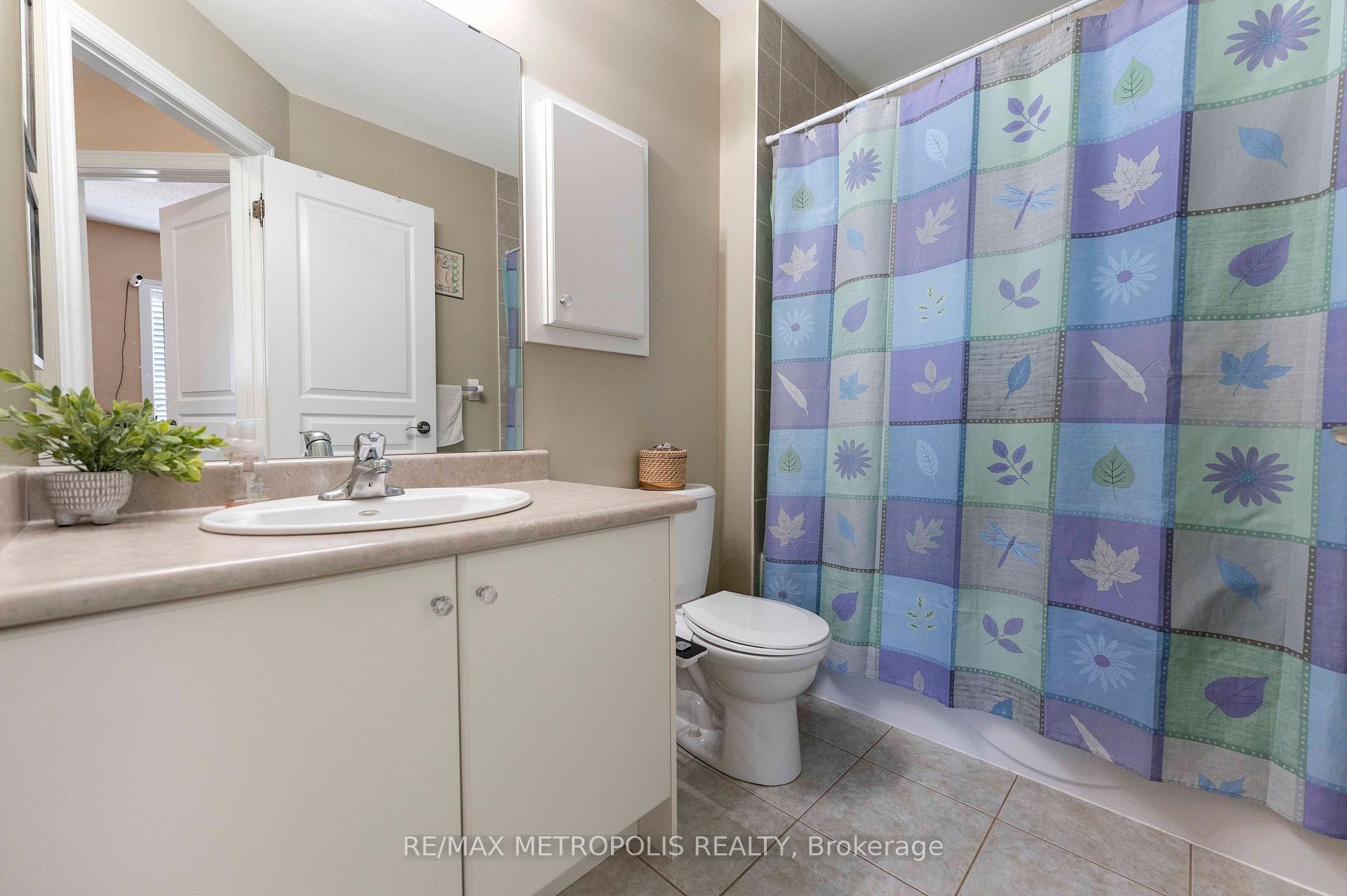 Photo 36 of 2 Brentwick Drive, Brampton, Credit Valley — HOMEH