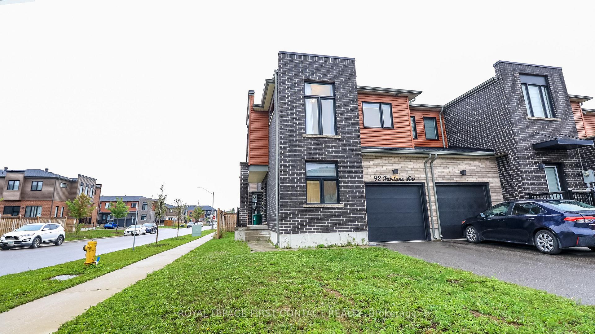 Photo 3 of 92 Fairlane Avenue, Barrie, Painswick South — HOMEH