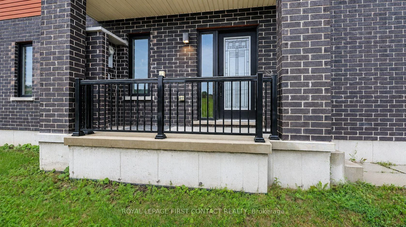 Photo 6 of 92 Fairlane Avenue, Barrie, Painswick South — HOMEH