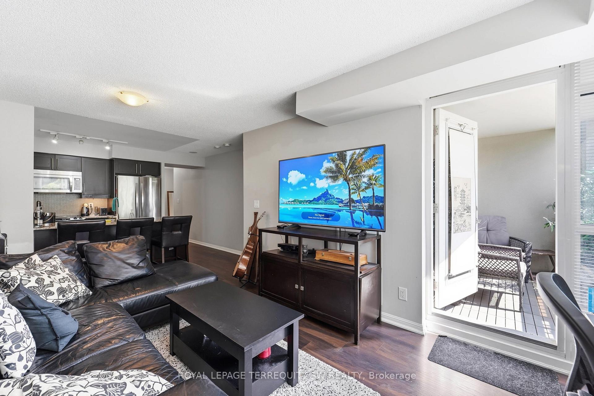 Photo 8 of Unit 513, 35 Bastion Street, Toronto, Niagara — HOMEH