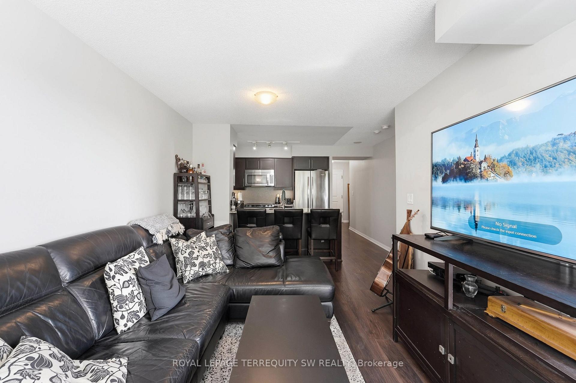 Photo 9 of Unit 513, 35 Bastion Street, Toronto, Niagara — HOMEH