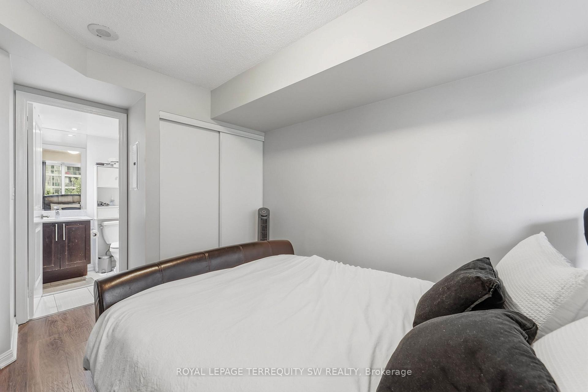 Photo 11 of Unit 513, 35 Bastion Street, Toronto, Niagara — HOMEH