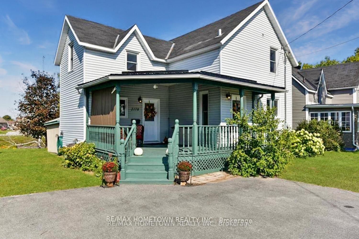Photo of 2178 Dundas Street E