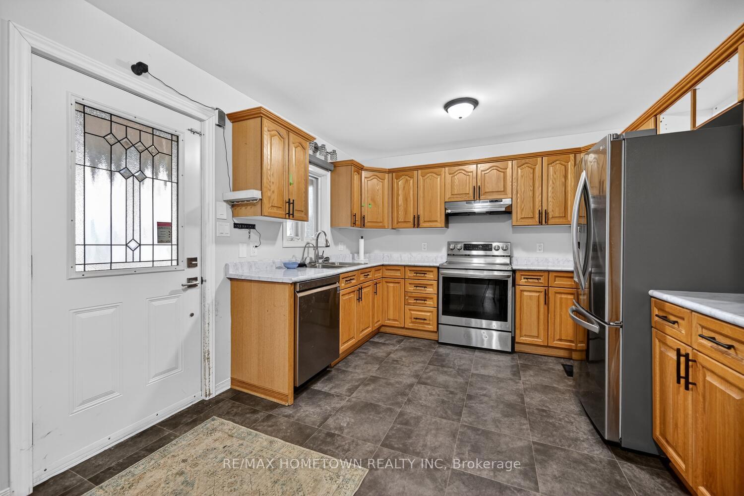 Photo 4 of 2178 Dundas Street E, Edwardsburgh/Cardinal, Town of Cardinal — HOMEH