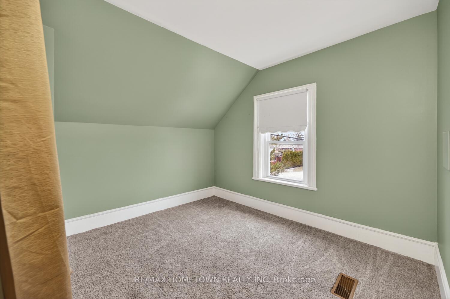 Photo 25 of 2178 Dundas Street E, Edwardsburgh/Cardinal, Town of Cardinal — HOMEH