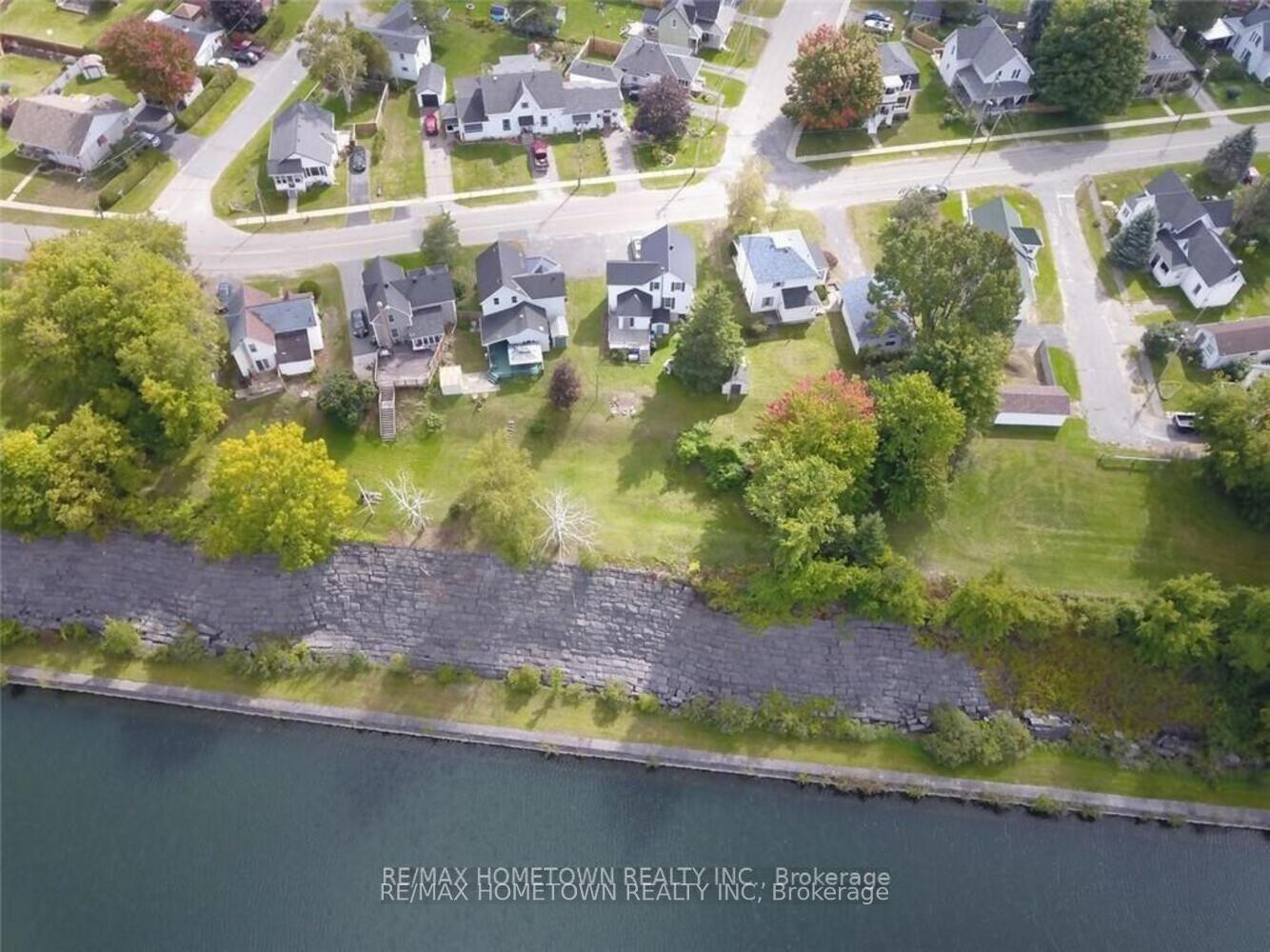 Photo 32 of 2178 Dundas Street E, Edwardsburgh/Cardinal, Town of Cardinal — HOMEH