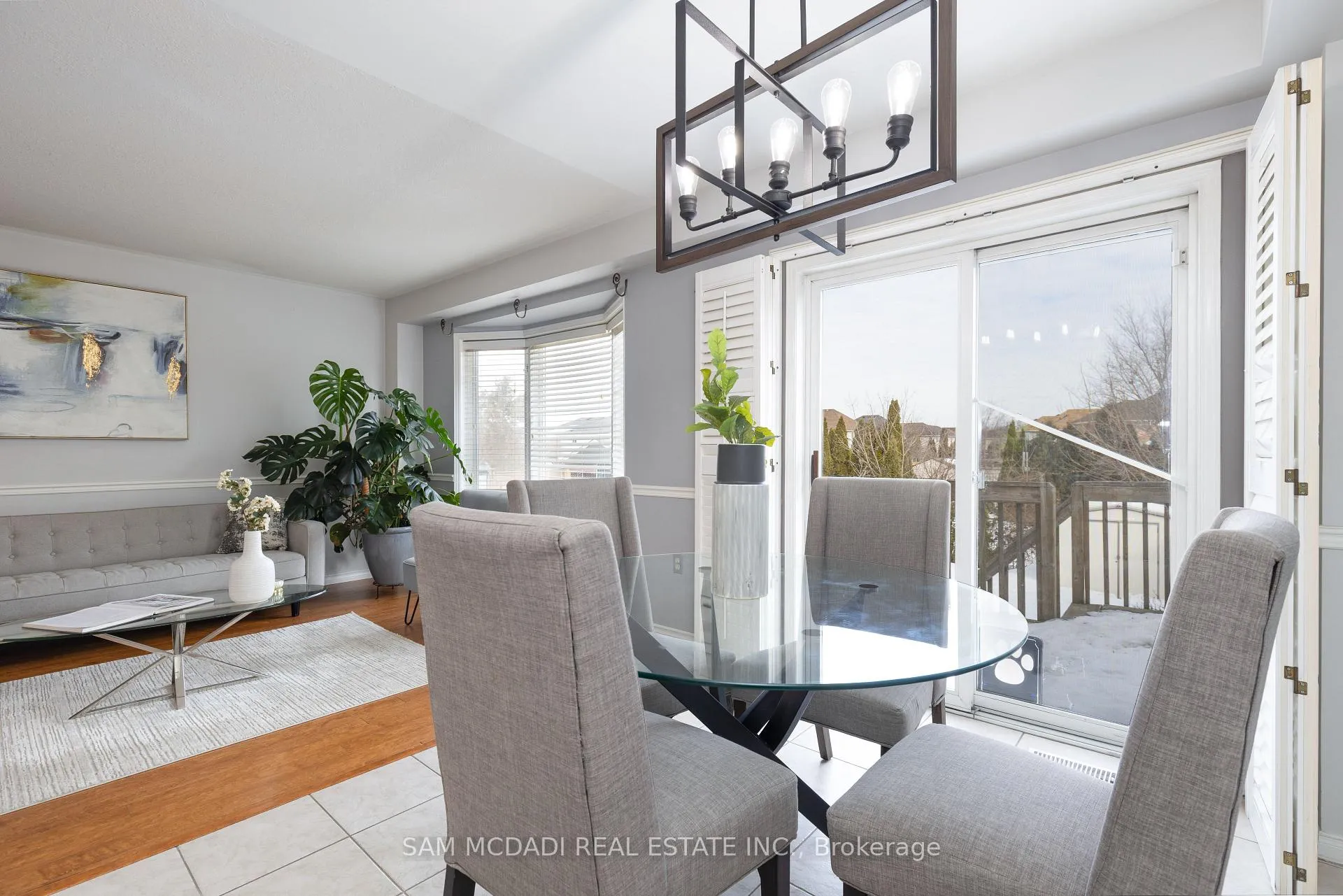 Photo 12 of 19 Foxtrot Drive, Hamilton, Stoney Creek Mountain — HOMEH