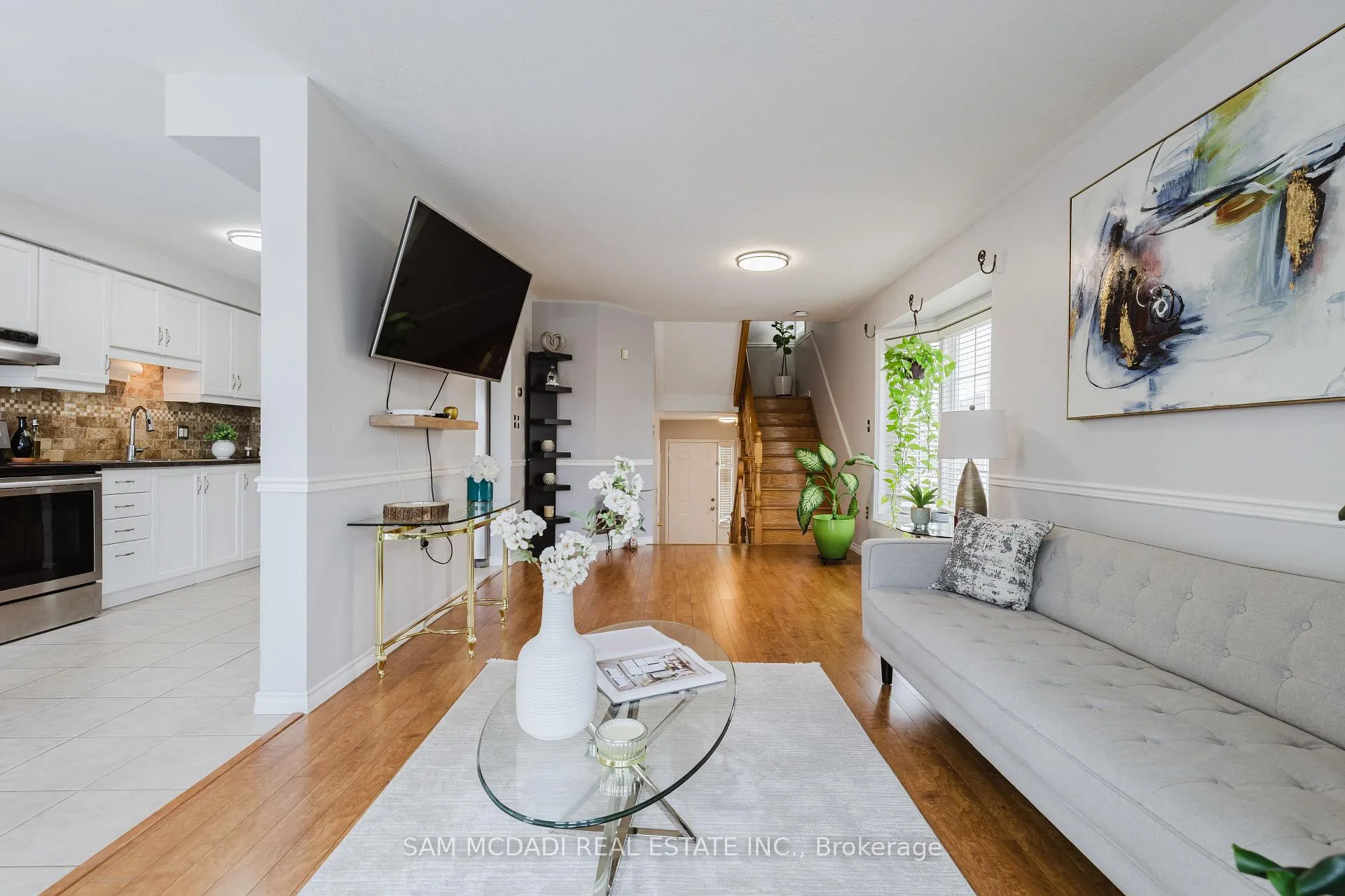 Photo 13 of 19 Foxtrot Drive, Hamilton, Stoney Creek Mountain — HOMEH