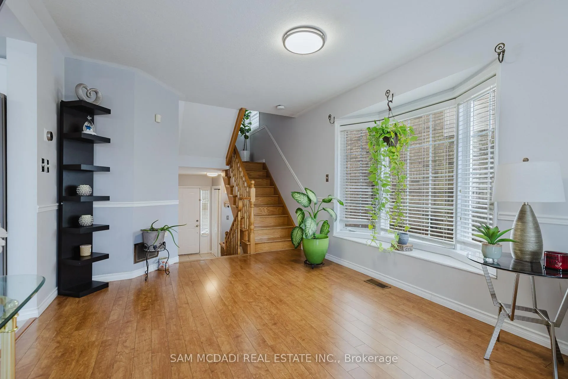 Photo 14 of 19 Foxtrot Drive, Hamilton, Stoney Creek Mountain — HOMEH