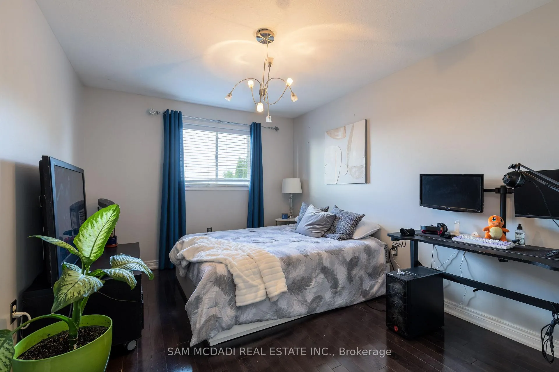 Photo 19 of 19 Foxtrot Drive, Hamilton, Stoney Creek Mountain — HOMEH
