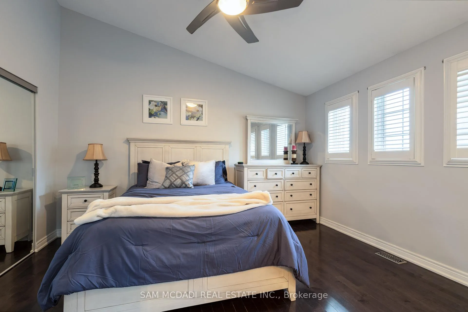 Photo 21 of 19 Foxtrot Drive, Hamilton, Stoney Creek Mountain — HOMEH