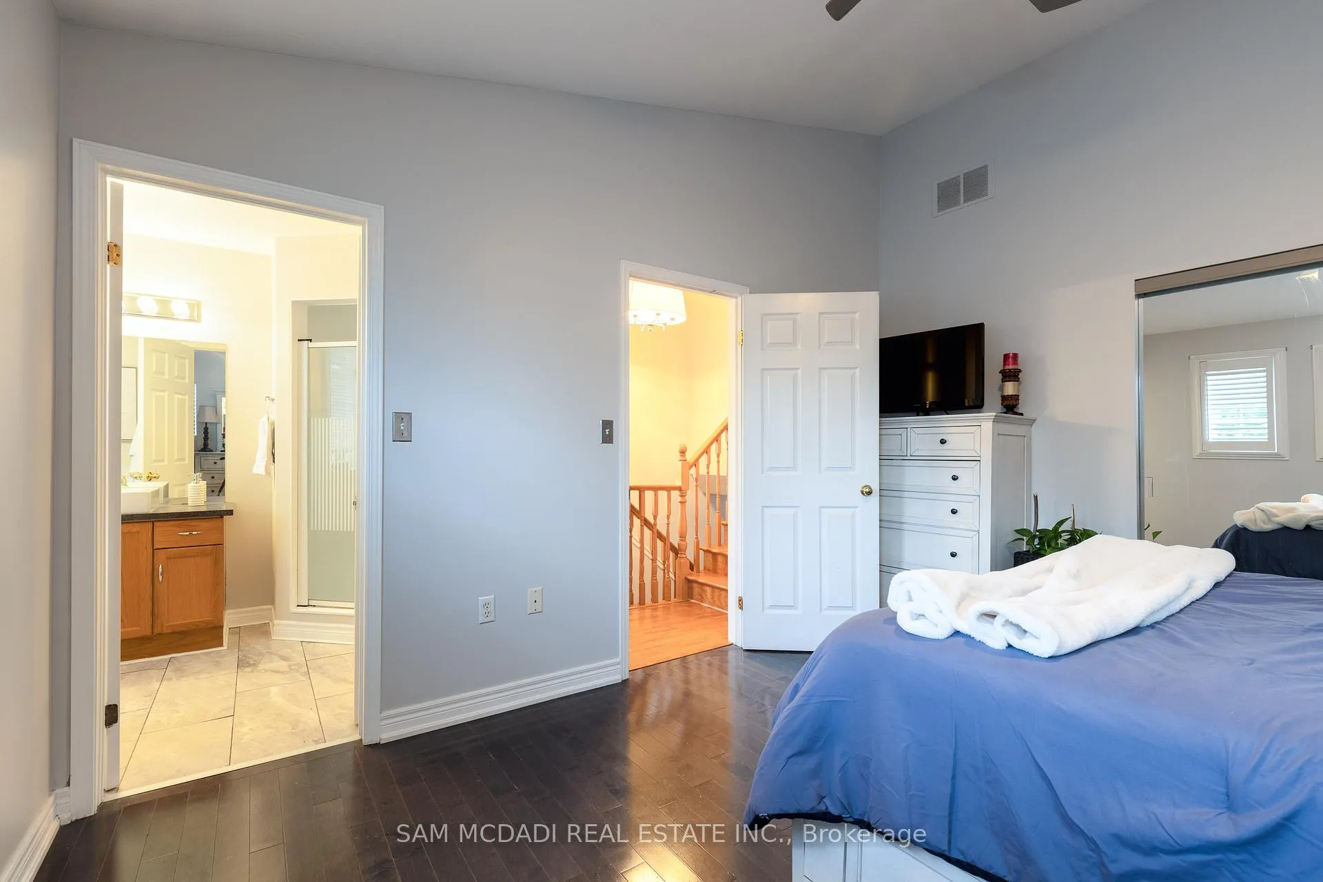 Photo 22 of 19 Foxtrot Drive, Hamilton, Stoney Creek Mountain — HOMEH