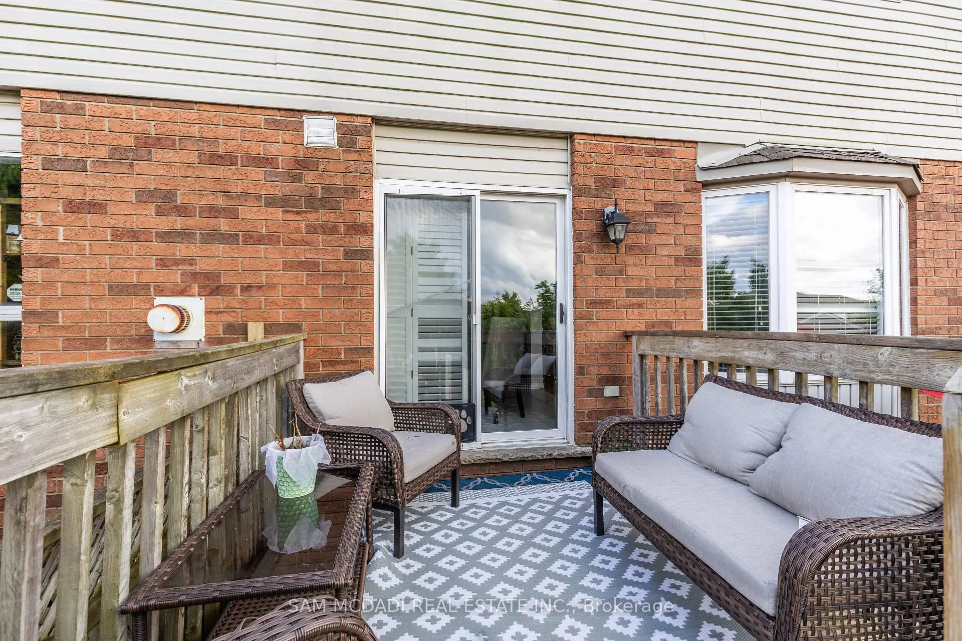 Photo 33 of 19 Foxtrot Drive, Hamilton, Stoney Creek Mountain — HOMEH