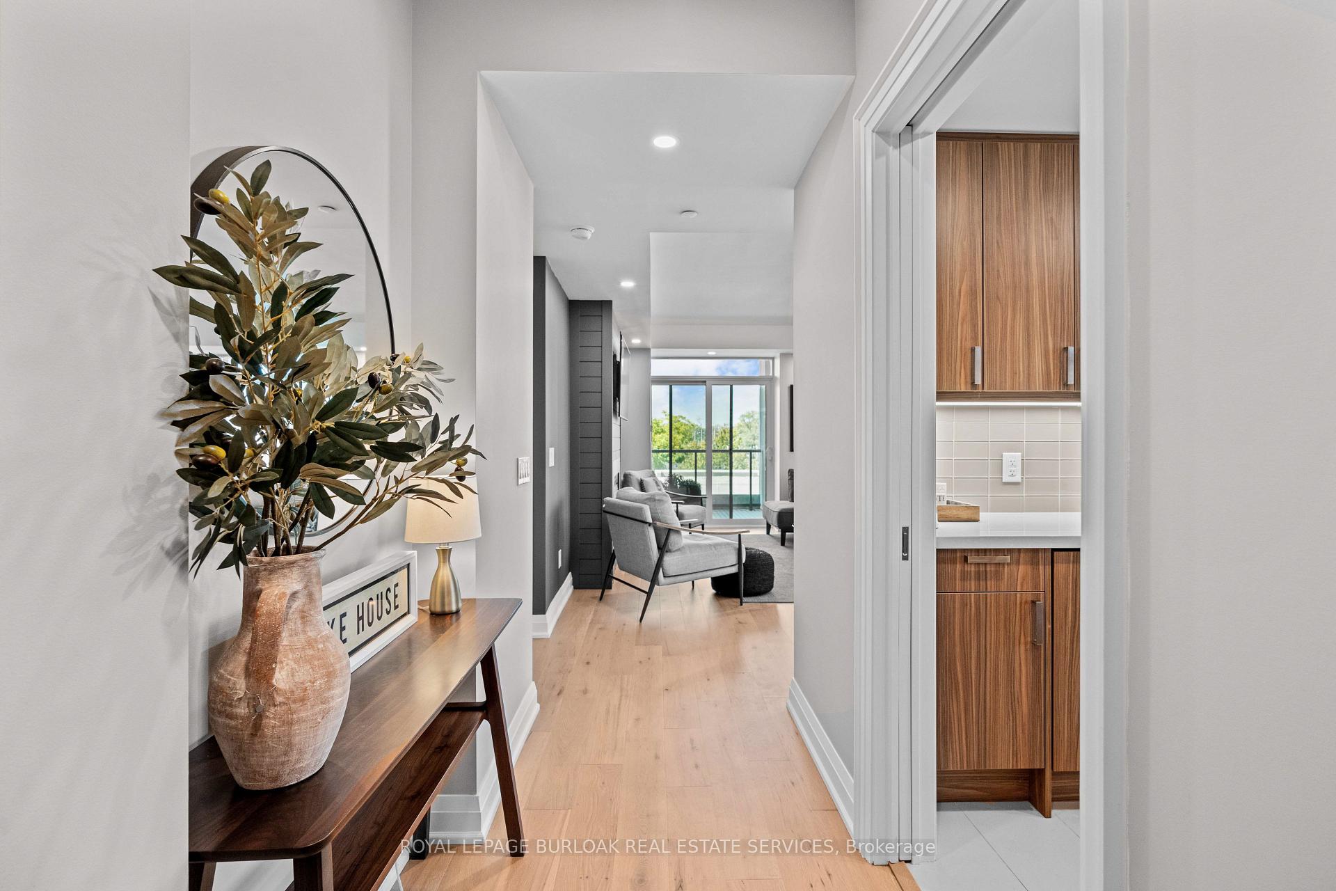 Photo 3 of Unit 409, 11 Bronte Road, Oakville, Bronte — HOMEH