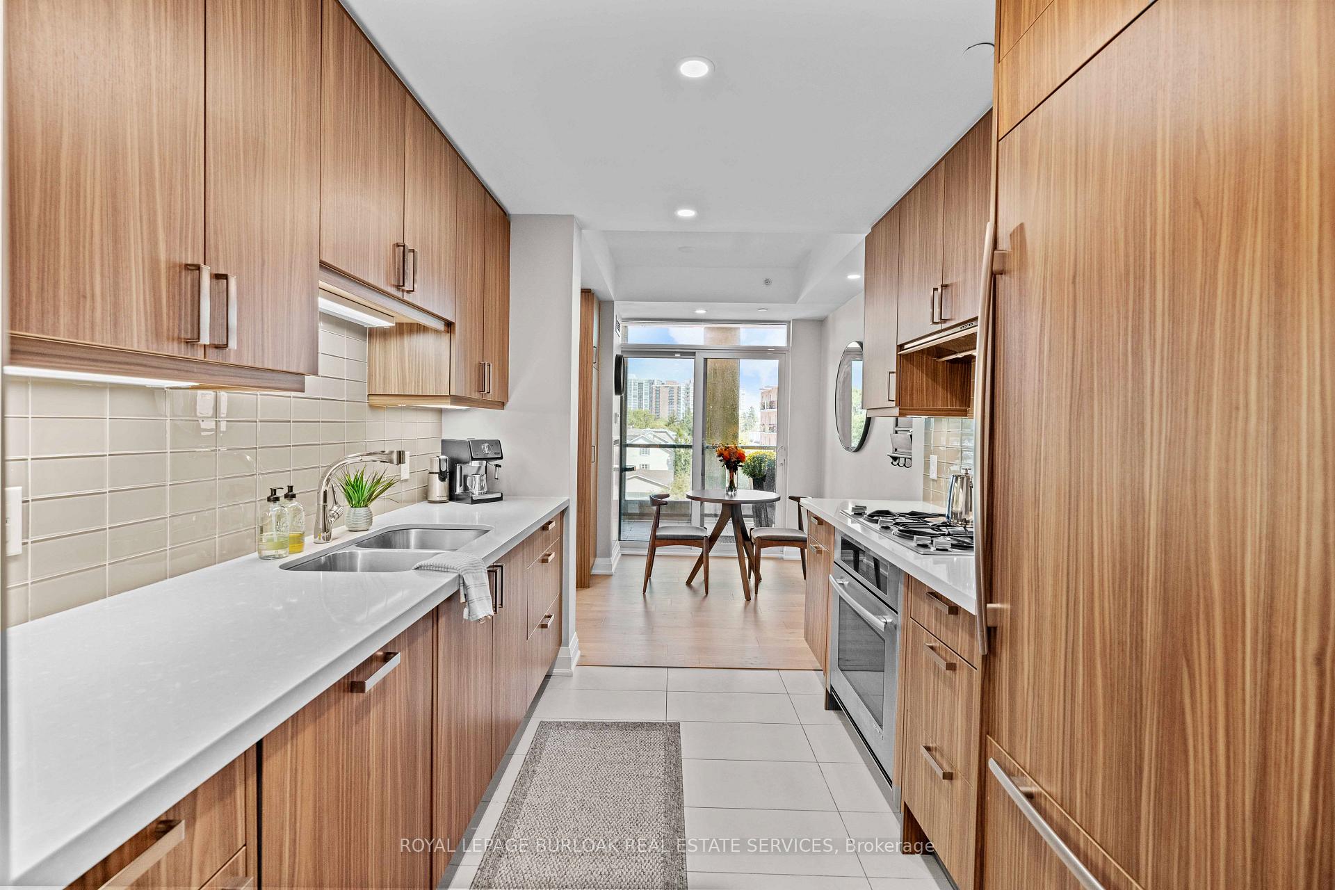 Photo 5 of Unit 409, 11 Bronte Road, Oakville, Bronte — HOMEH