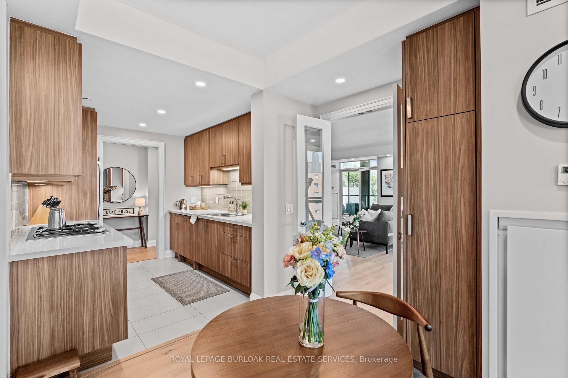 Photo 11 of Unit 409, 11 Bronte Road, Oakville, Bronte — HOMEH