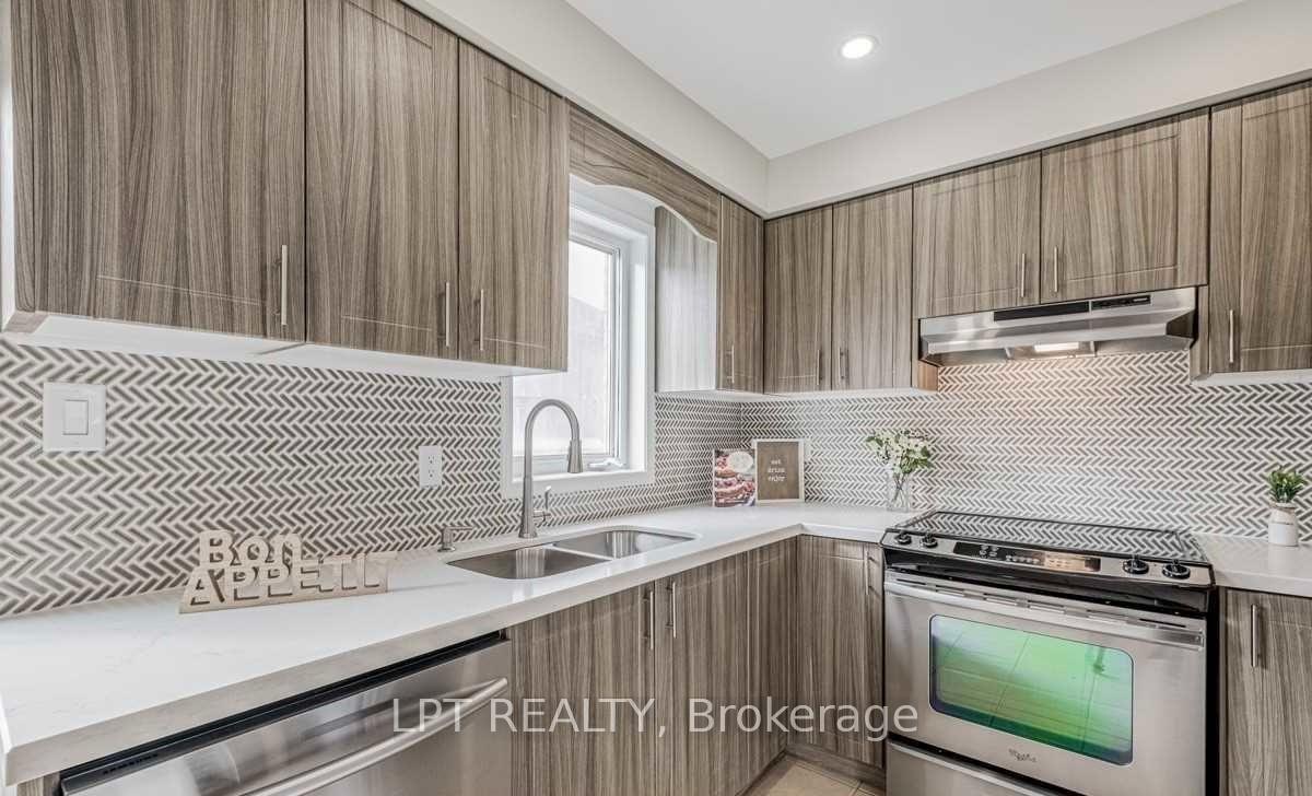 Photo 6 of Unit Upper, 12 Axelrod Avenue, Brampton, Fletcher's Creek South — HOMEH