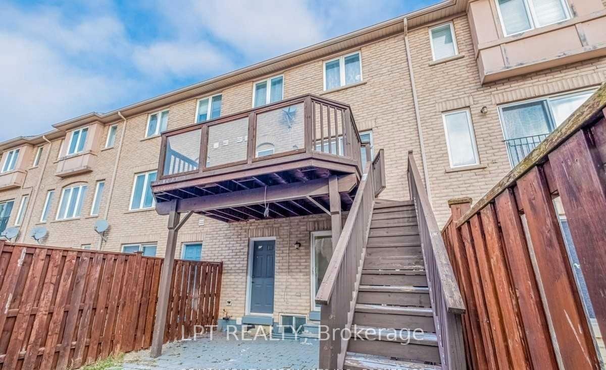 Photo 8 of Unit Upper, 12 Axelrod Avenue, Brampton, Fletcher's Creek South — HOMEH