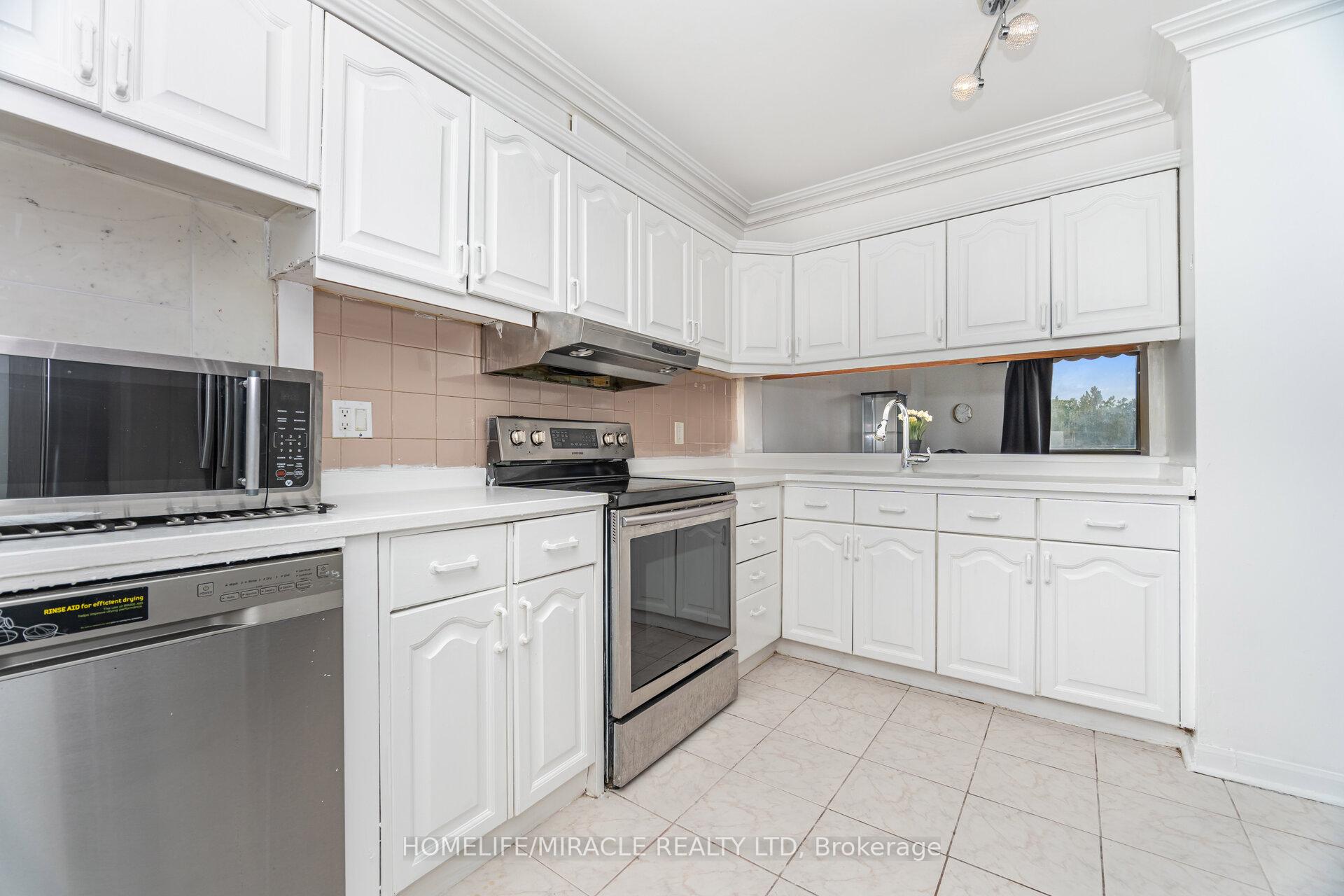 Photo 4 of Unit 208, 236 Albion Road, Etobicoke, Elms-Old Rexdale — HOMEH