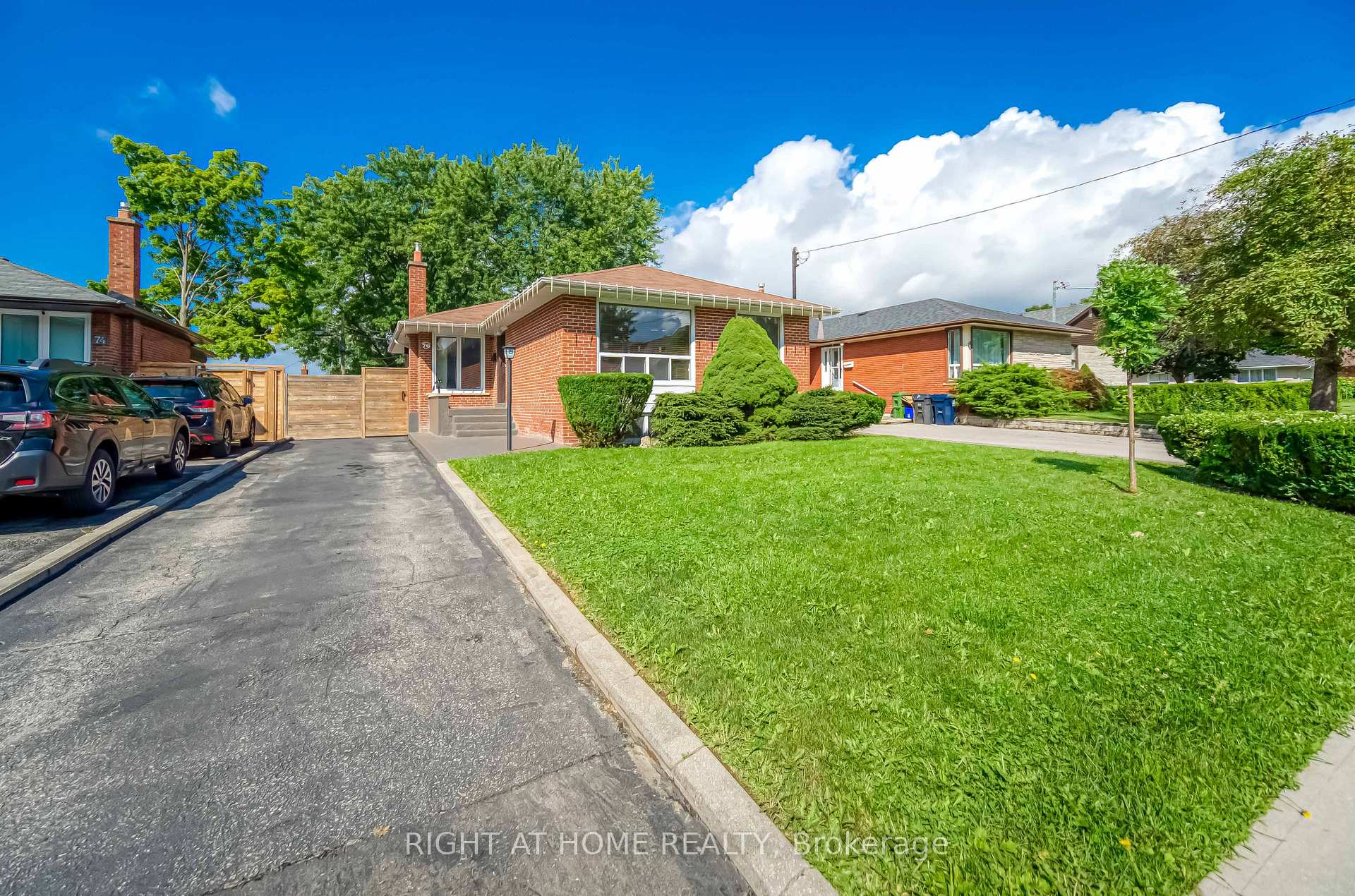 Photo 1 of 76 Wishing Well Drive, Scarborough, Tam O'Shanter-Sullivan — HOMEH