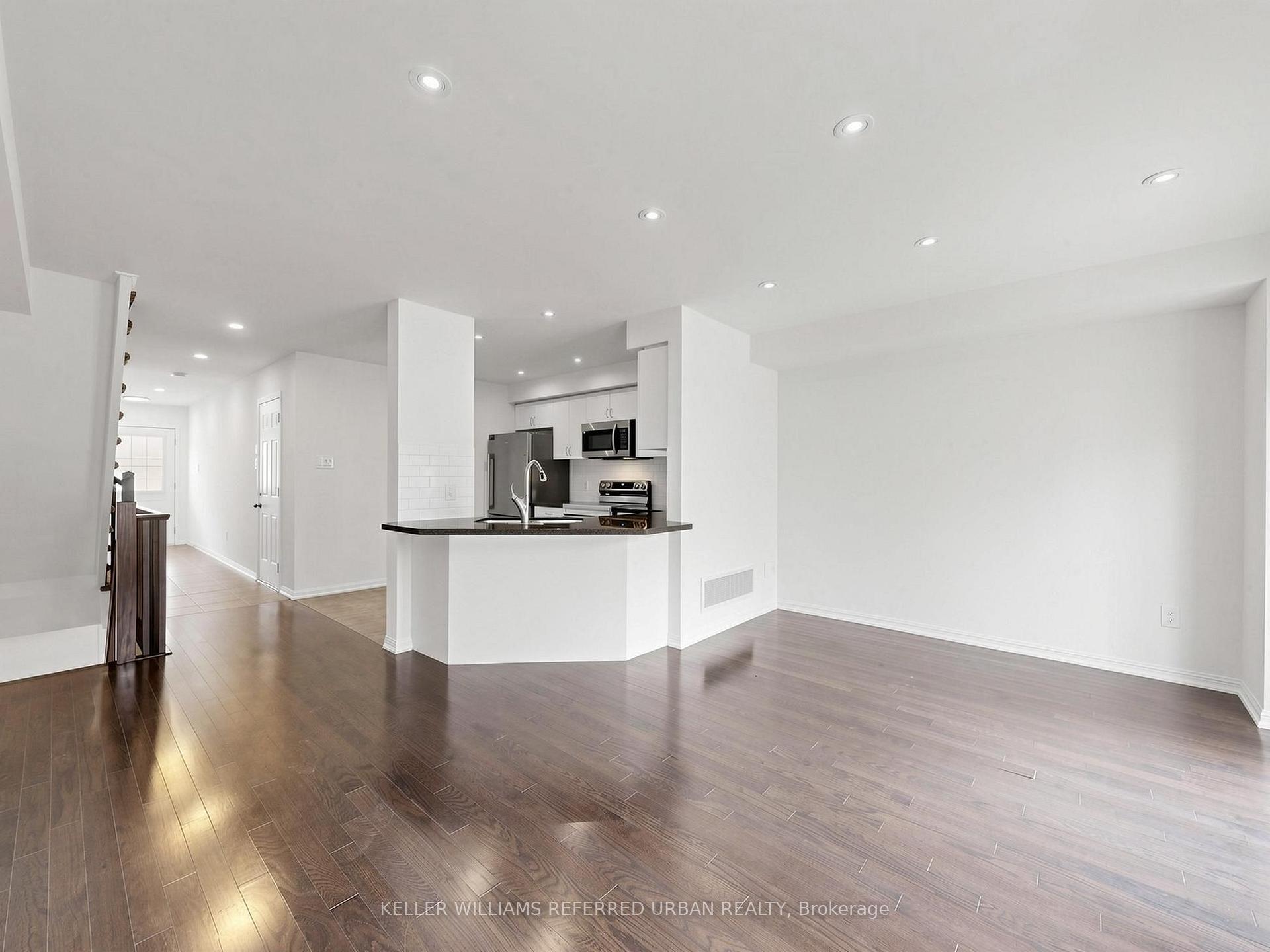 Photo 11 of 50 Edwin Pearson Street, Aurora, Bayview Northeast — HOMEH