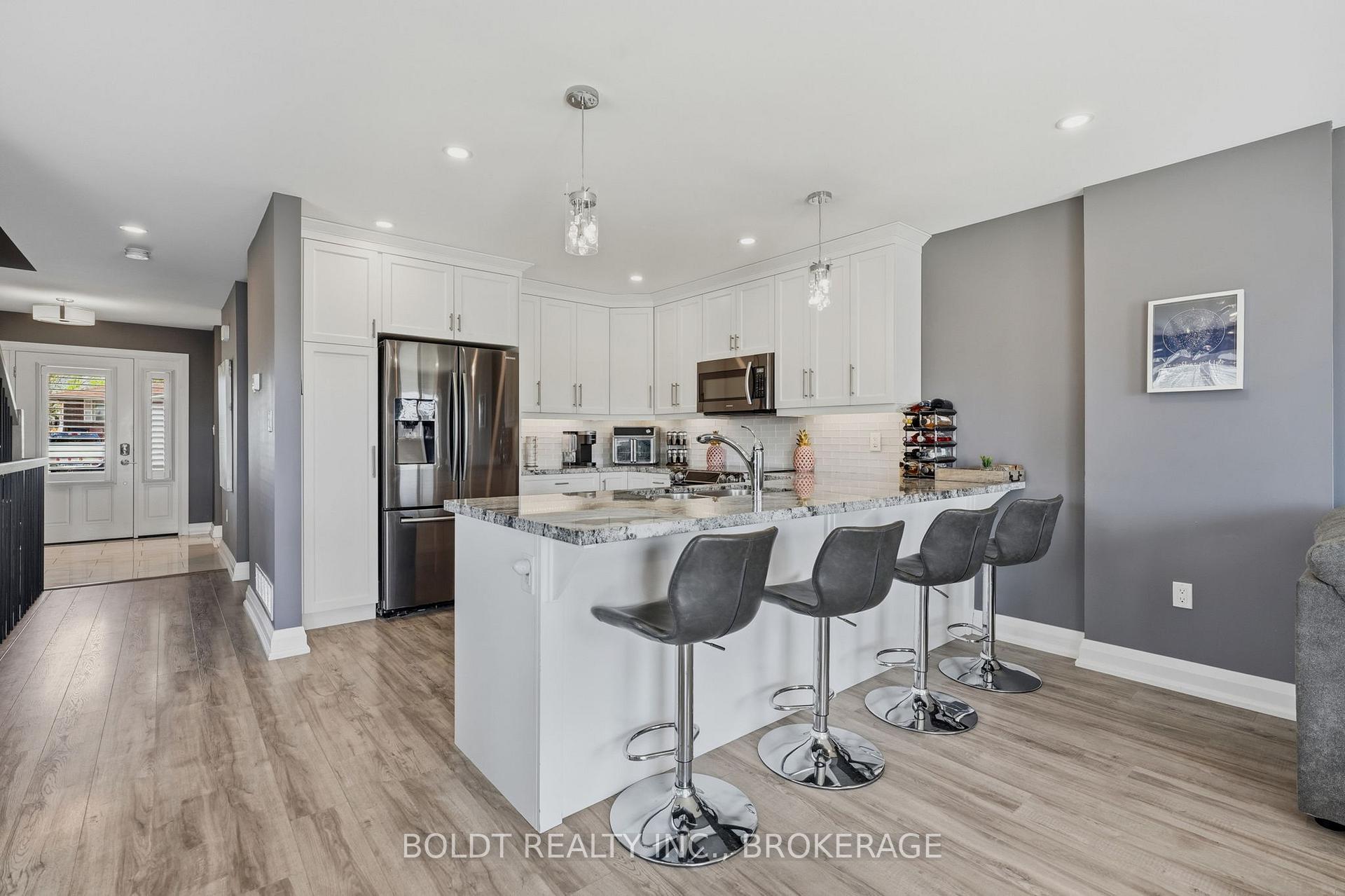 Photo 9 of 83 Hillview Road, St. Catharines, Western Hill — HOMEH