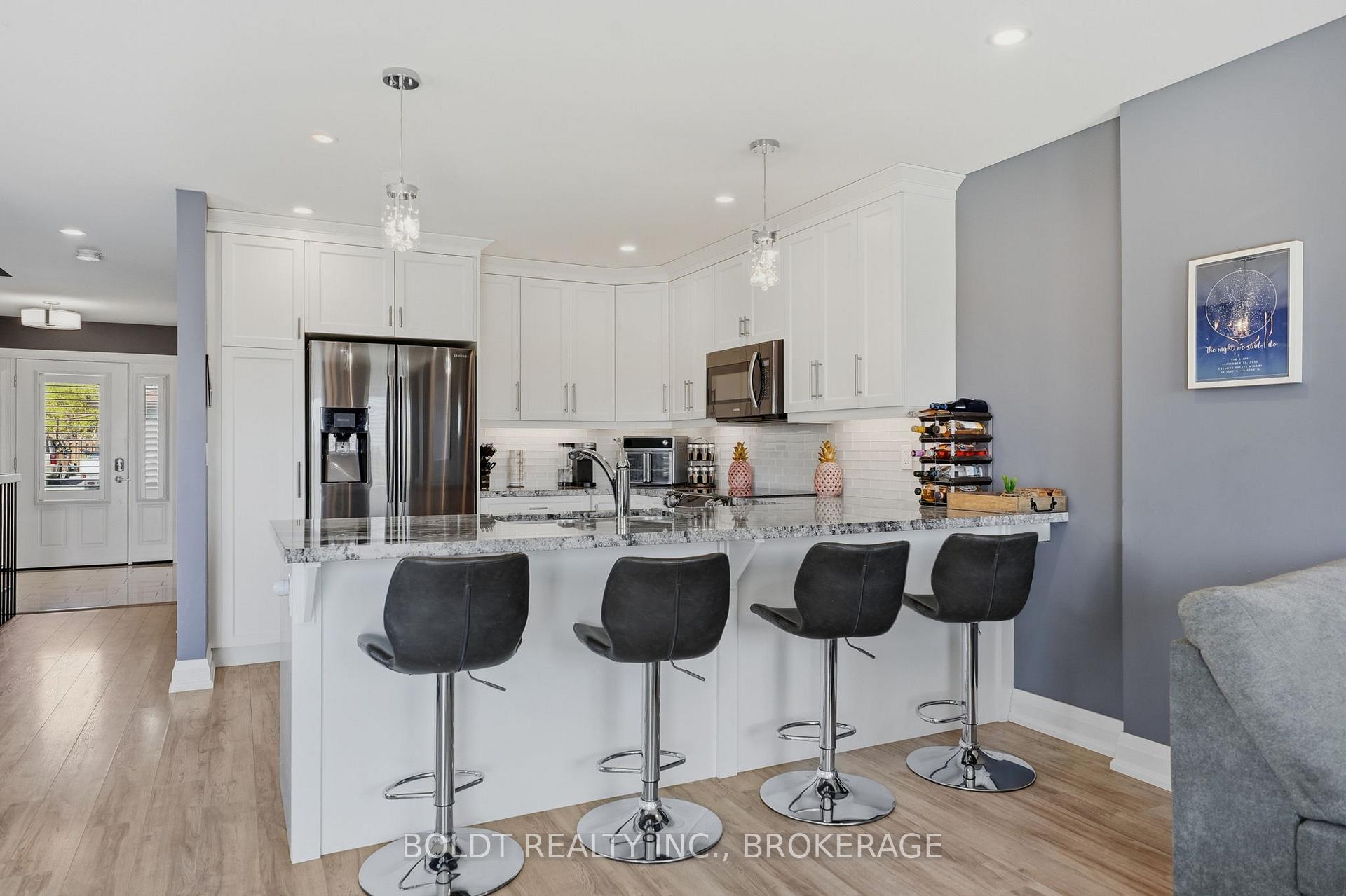 Photo 10 of 83 Hillview Road, St. Catharines, Western Hill — HOMEH