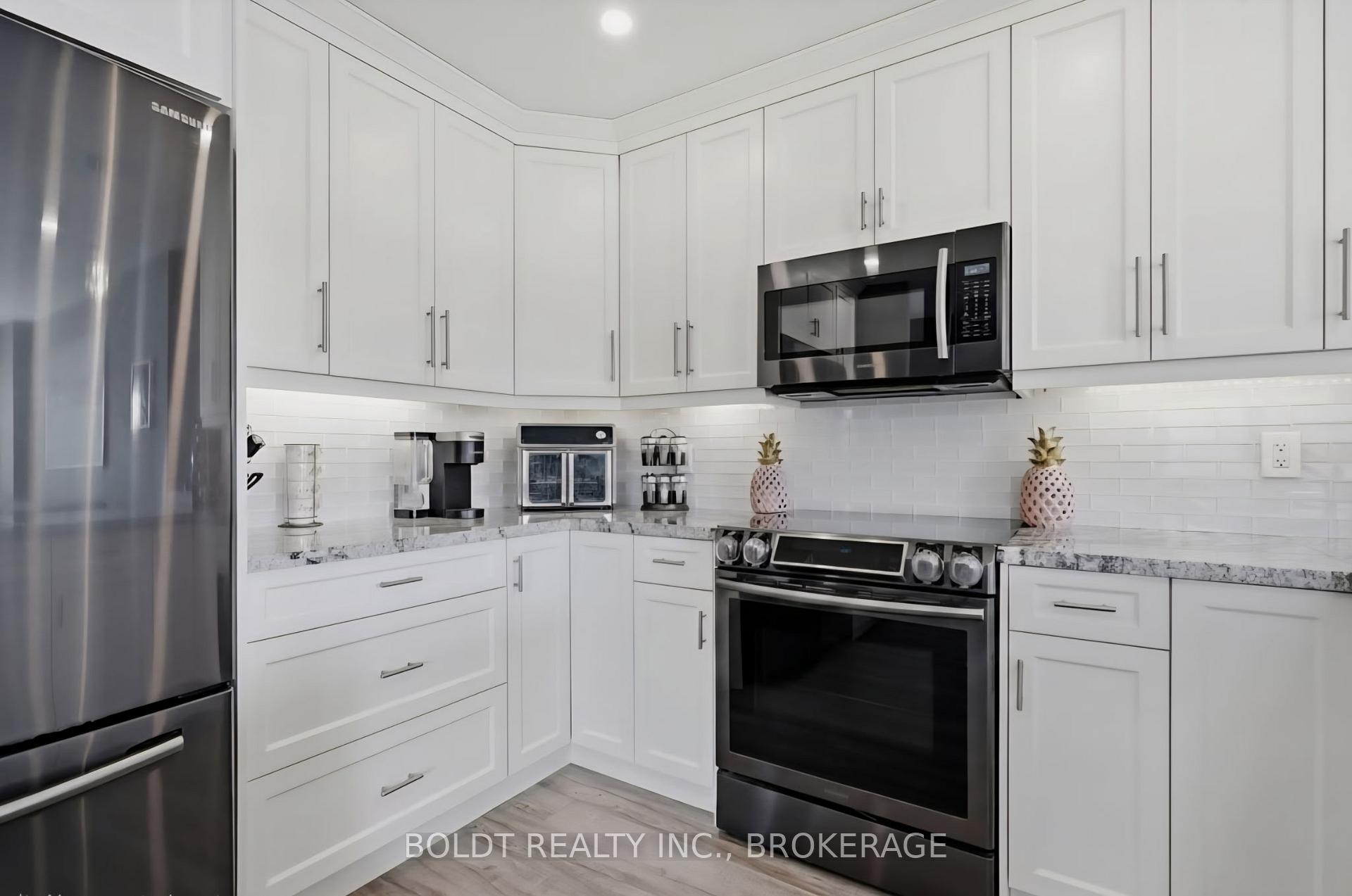 Photo 12 of 83 Hillview Road, St. Catharines, Western Hill — HOMEH