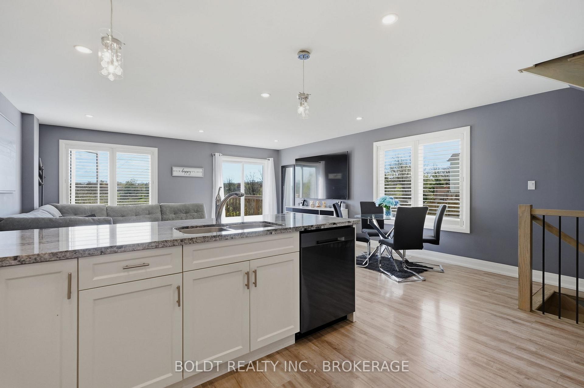 Photo 13 of 83 Hillview Road, St. Catharines, Western Hill — HOMEH