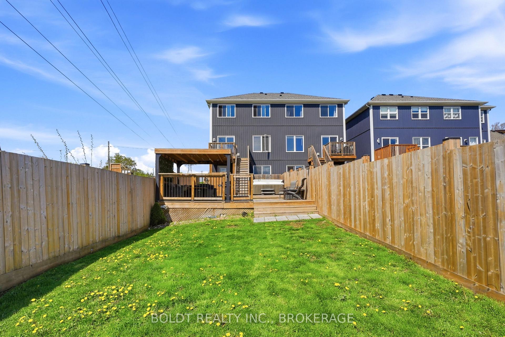 Photo 33 of 83 Hillview Road, St. Catharines, Western Hill — HOMEH