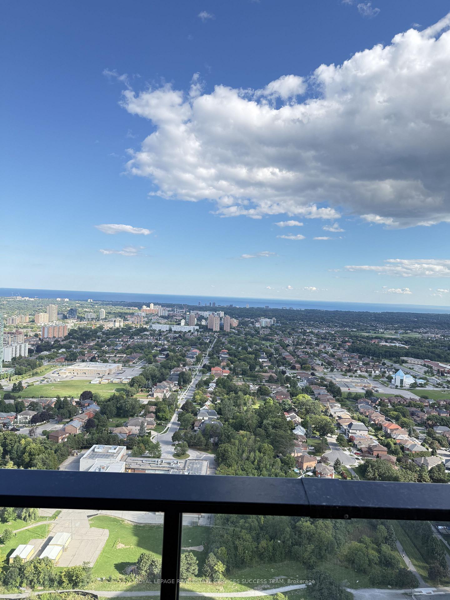 Photo 9 of Unit 4004, 4015 The Exchange Road, Mississauga, City Centre — HOMEH