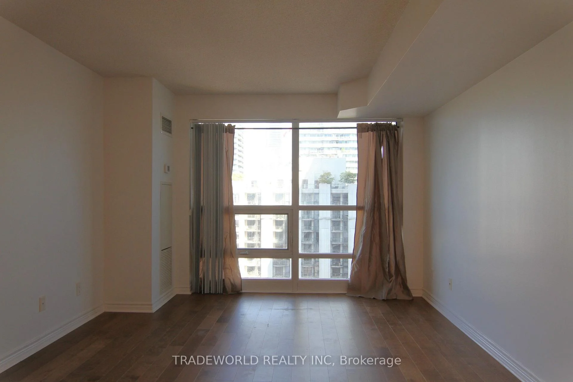 Photo 2 of Unit 1814, 763 Bay Street, Toronto, Bay Street Corridor — HOMEH