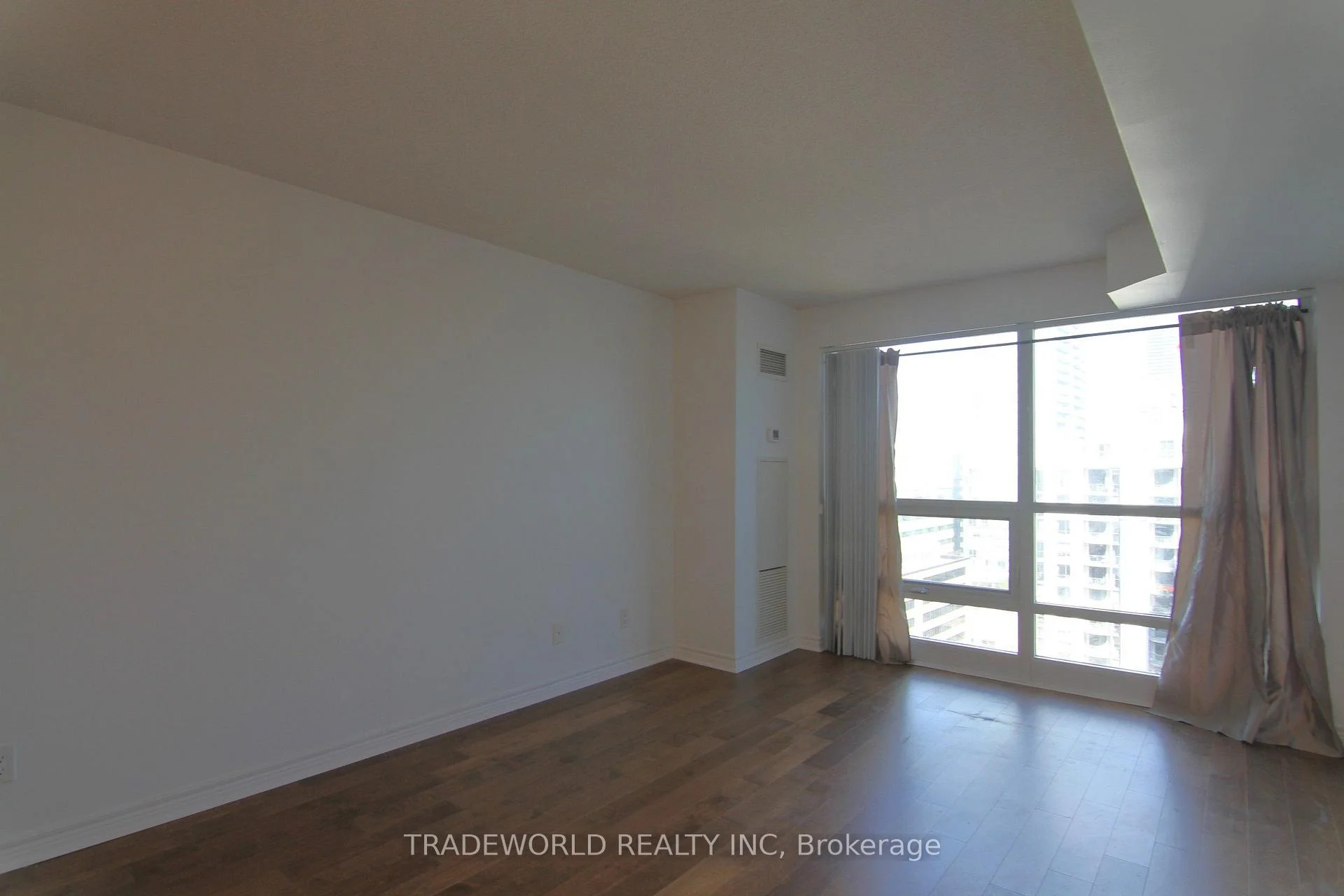Photo 5 of Unit 1814, 763 Bay Street, Toronto, Bay Street Corridor — HOMEH
