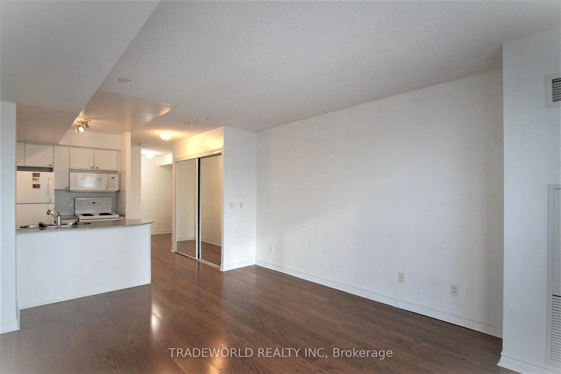 Photo 7 of Unit 1814, 763 Bay Street, Toronto, Bay Street Corridor — HOMEH