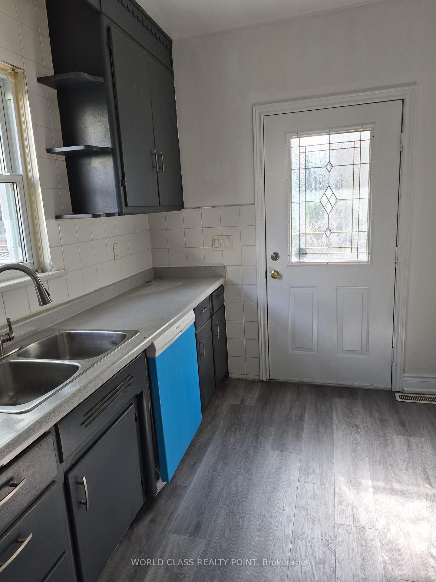 Photo 5 of 13 Brock Street E, Oshawa, O'Neill — HOMEH