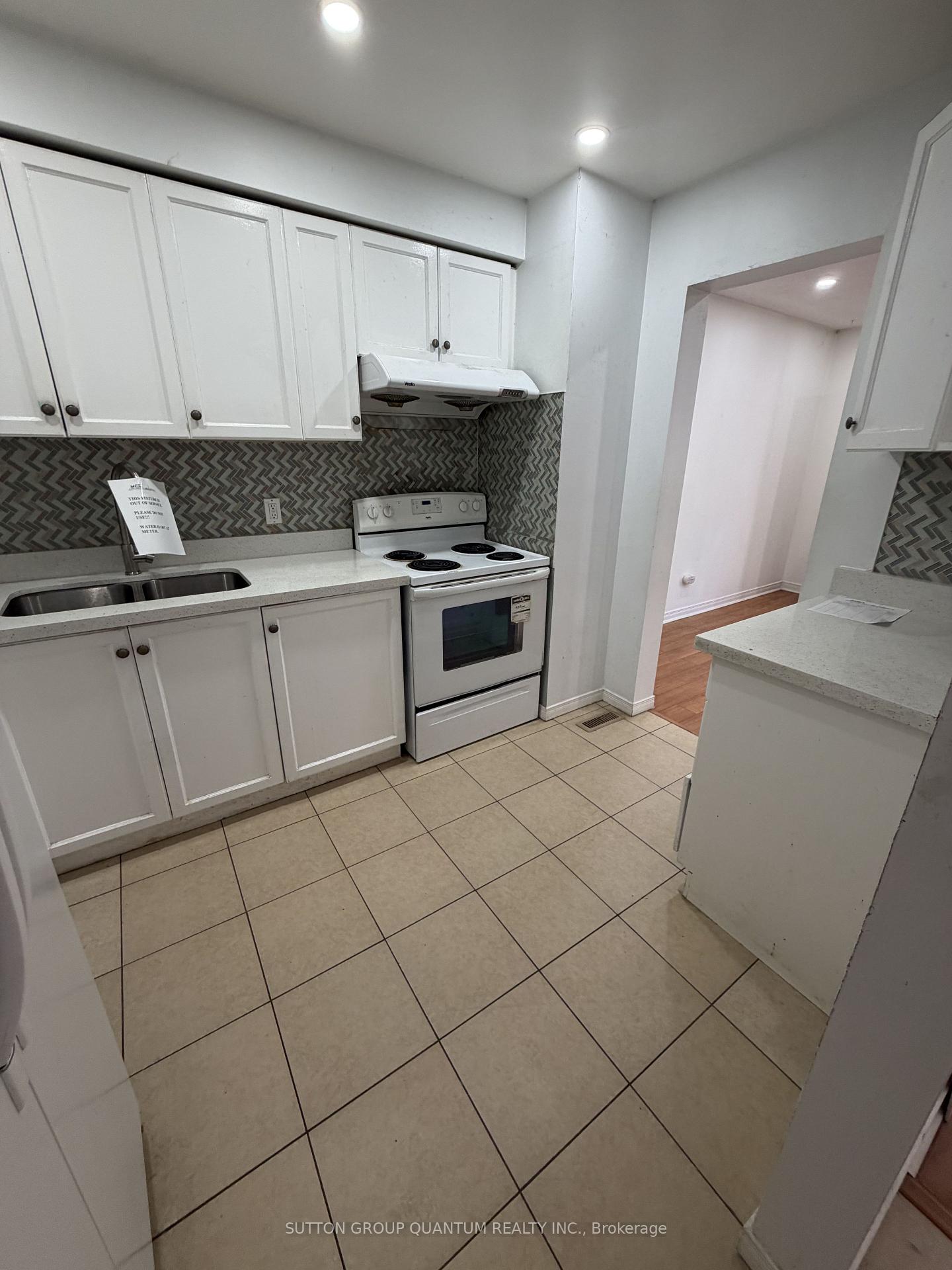 Photo 8 of 48 Carleton Place S, Brampton, Bramalea West Industrial — HOMEH