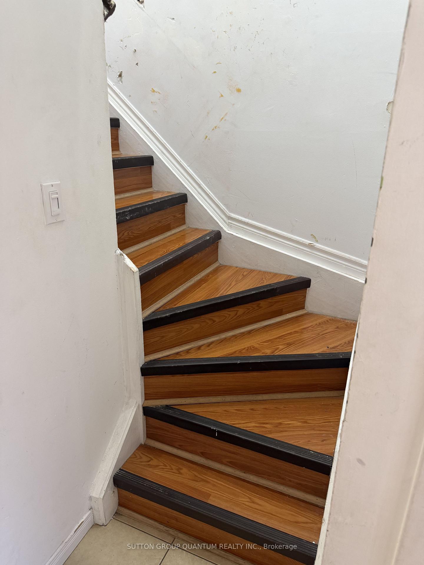 Photo 9 of 48 Carleton Place S, Brampton, Bramalea West Industrial — HOMEH