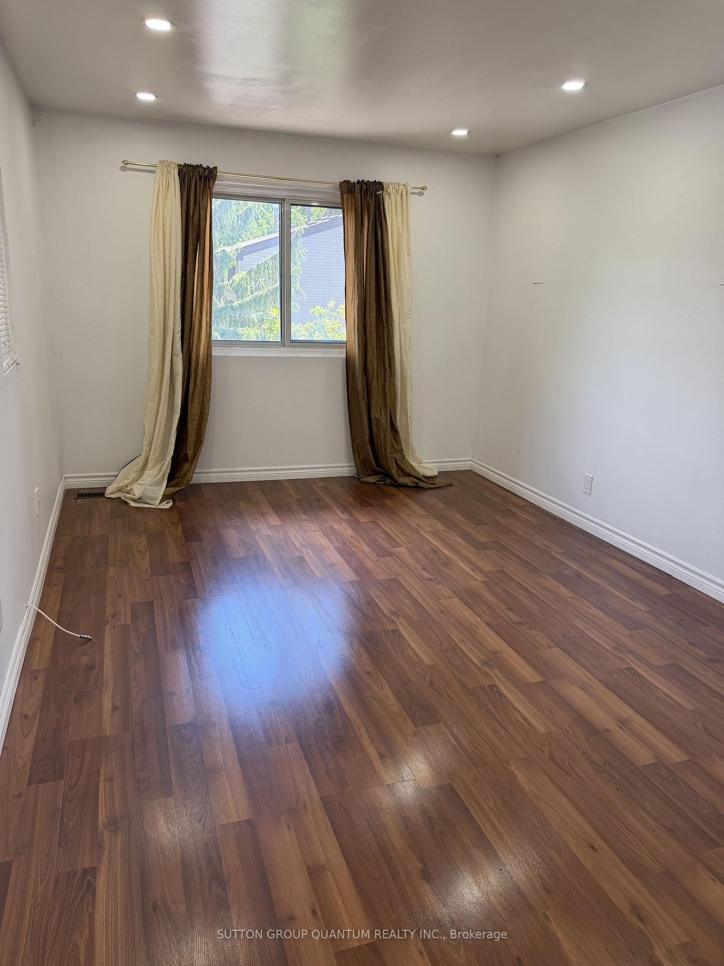 Photo 11 of 48 Carleton Place S, Brampton, Bramalea West Industrial — HOMEH