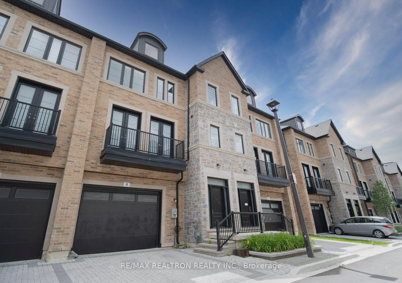 Front of Unit 22, 260 Eagle Street