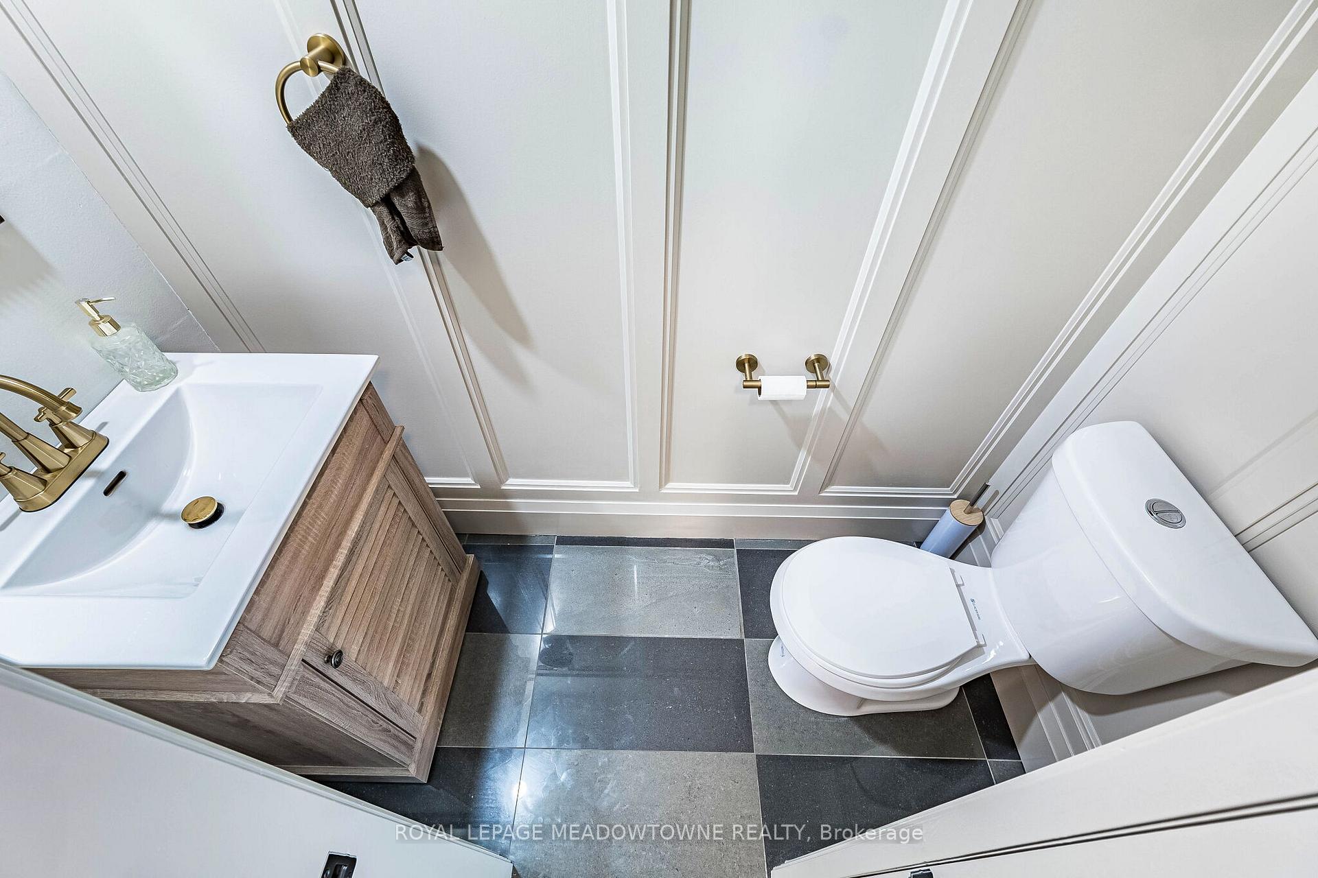 Photo 12 of 520 Pineview Gardens, Shelburne — HOMEH