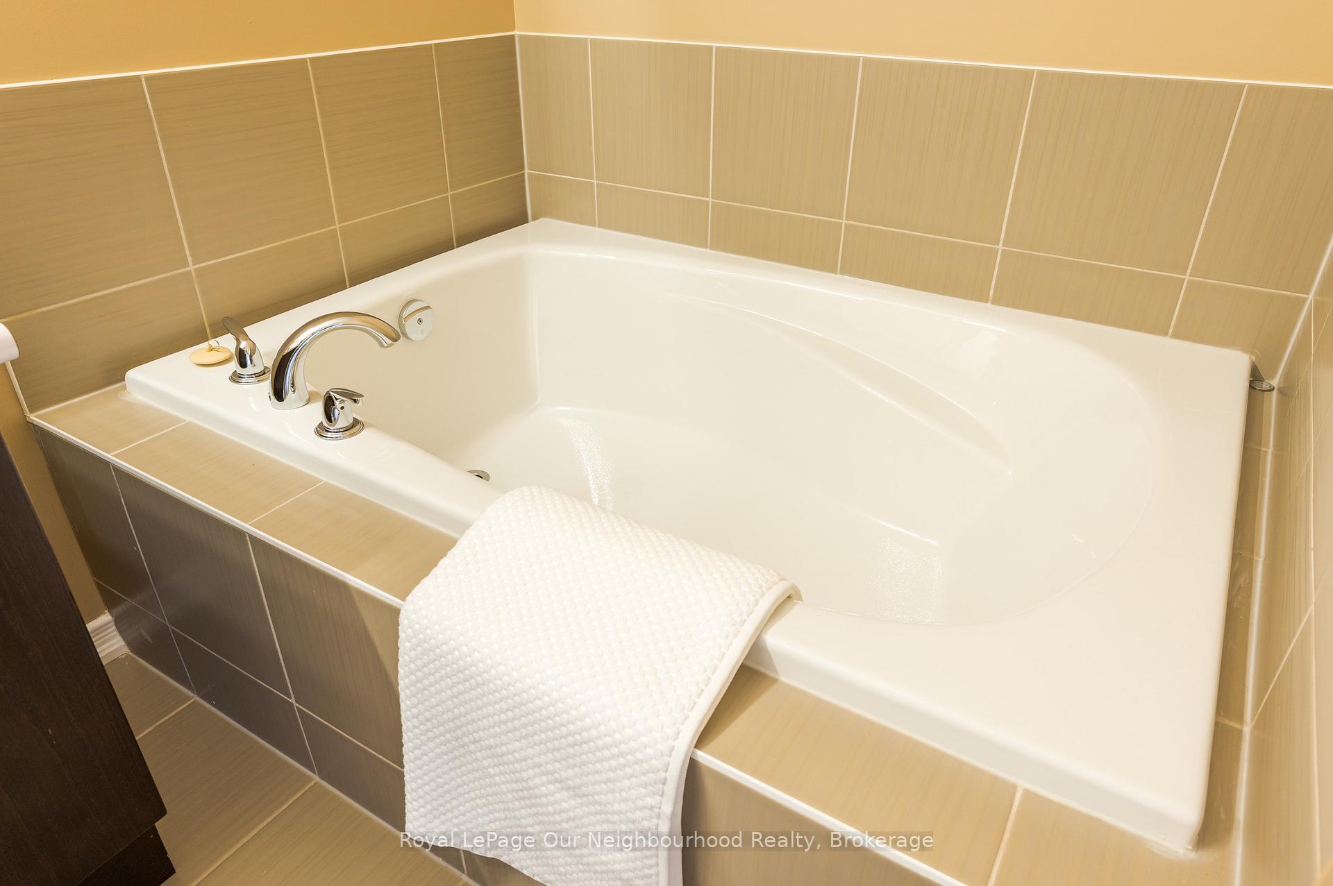 Photo 23 of Unit Upper, 661 Robinson Drive, Cobourg — HOMEH