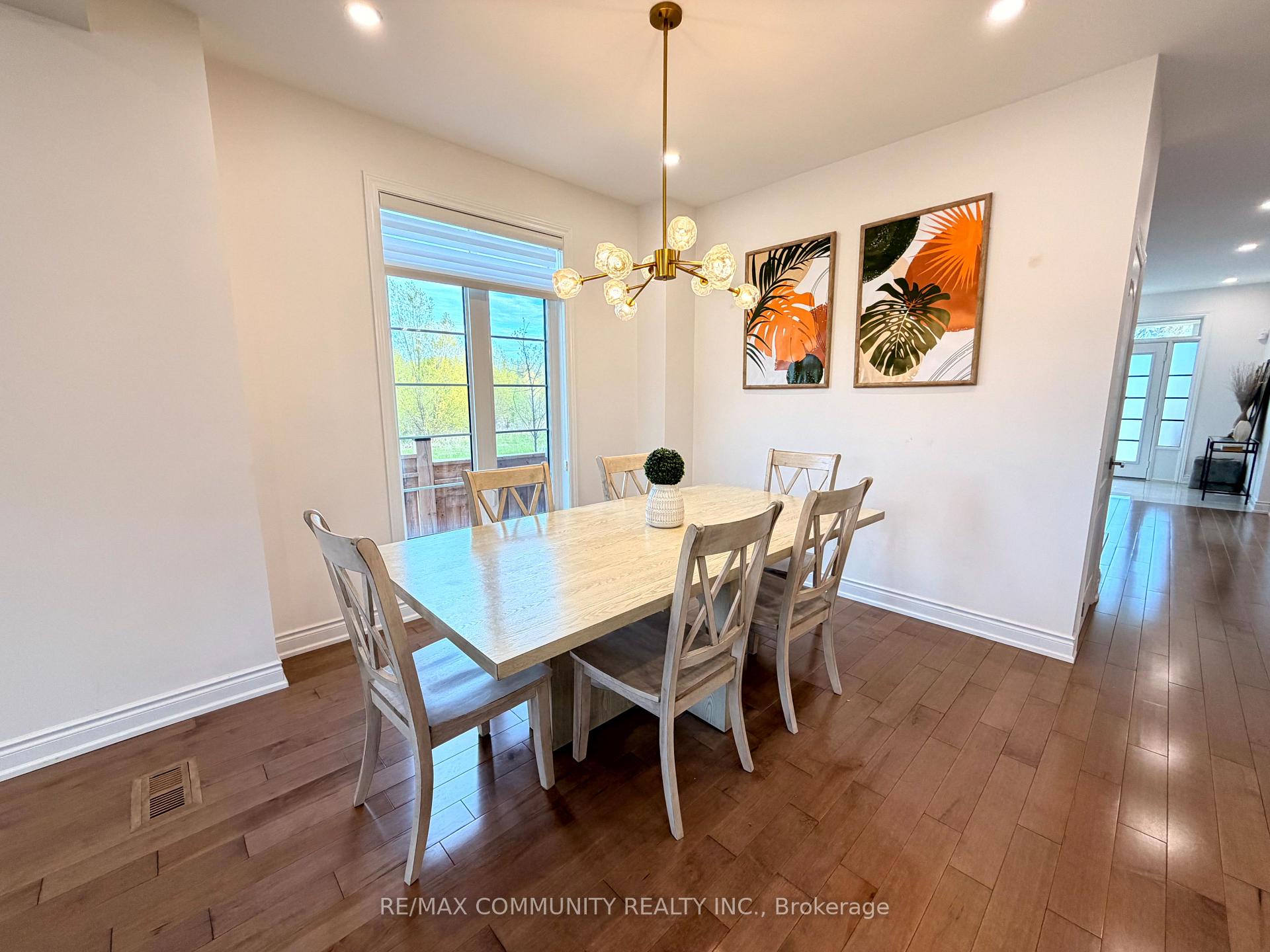 Photo 7 of 2557 Bandsman Crescent, Oshawa, Windfields — HOMEH